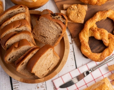 Well-baked whole wheat bread Well-baked whole wheat bread